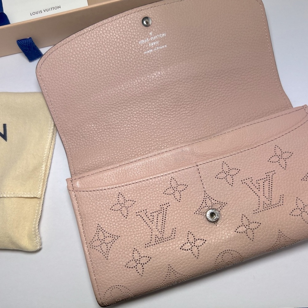 Authentic Louis Vuitton 2015 LV Monogram Iris Wallet Mahina Leather-Silvertone